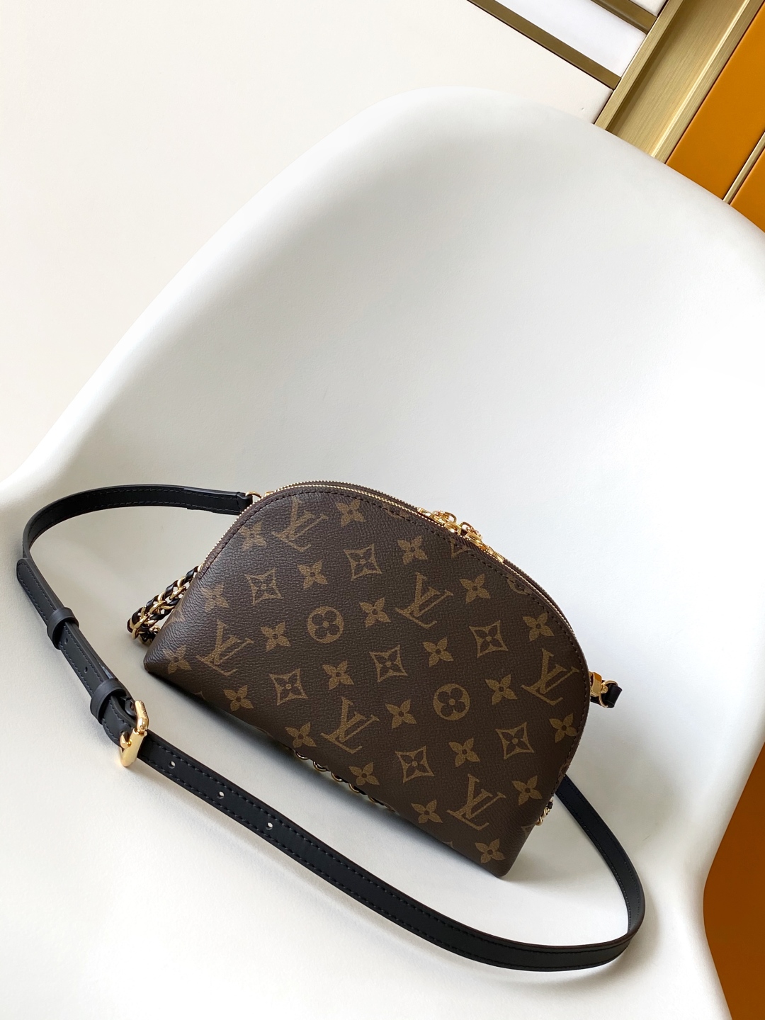 Louis Vuitton Hot New Product-87