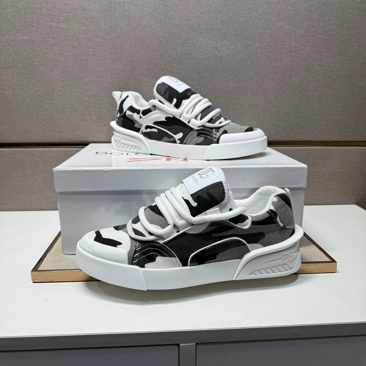D&G Sneakers-211