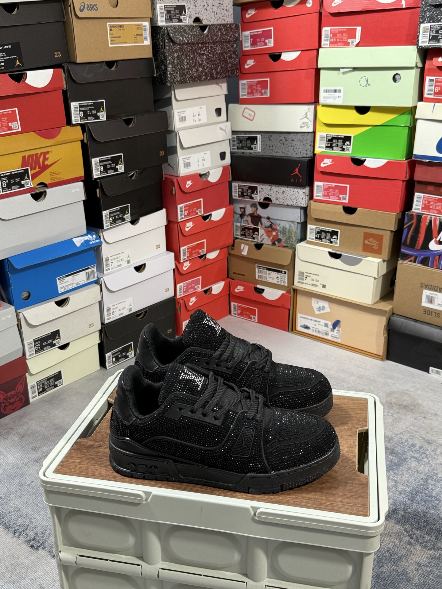 Lv Sneakers-114