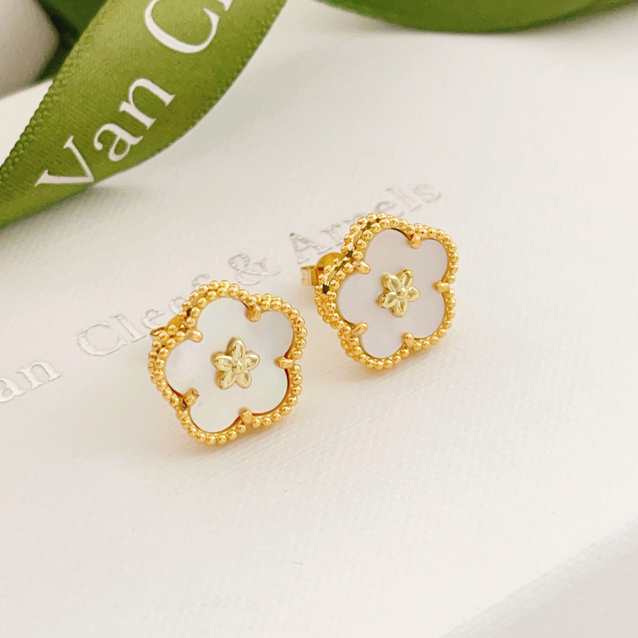 Van Cleef & Arpels earring-5