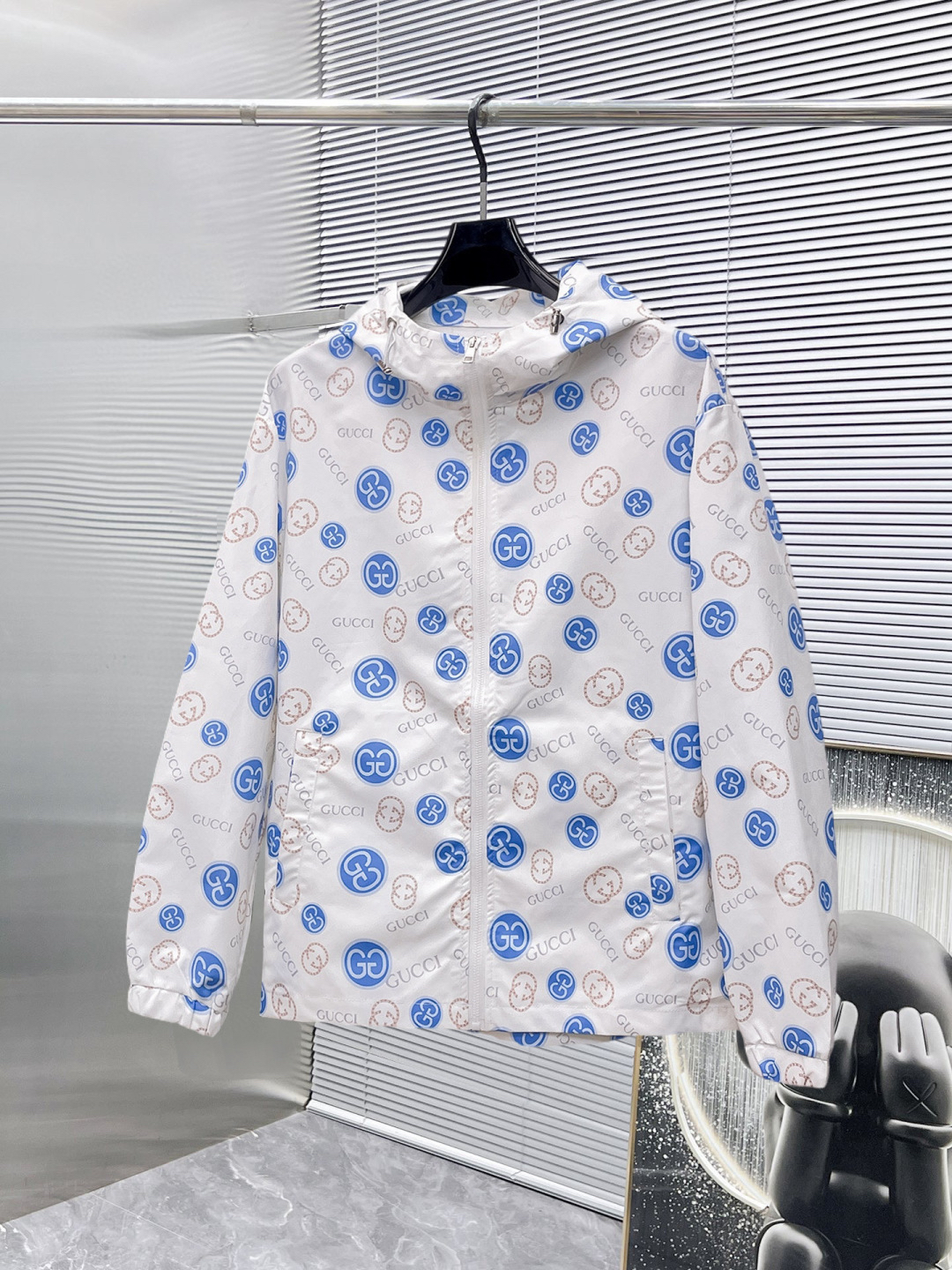 Gucci Clothing-357
