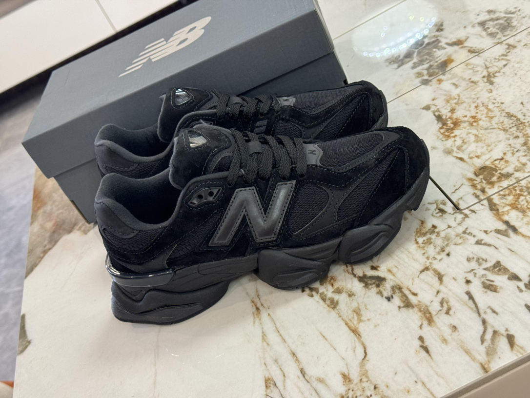 New Balance Sneakers-136