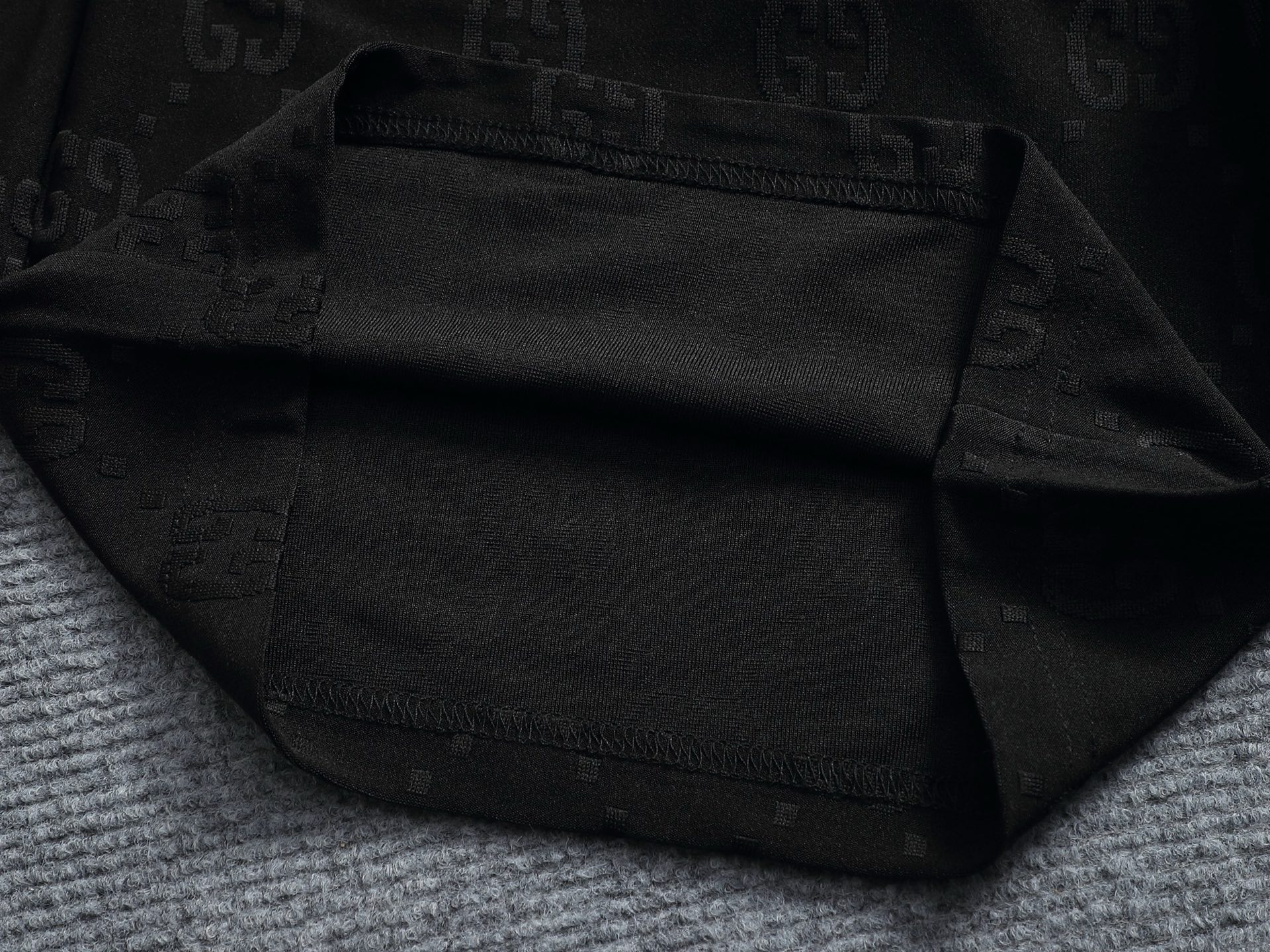 Gucci clothing-257