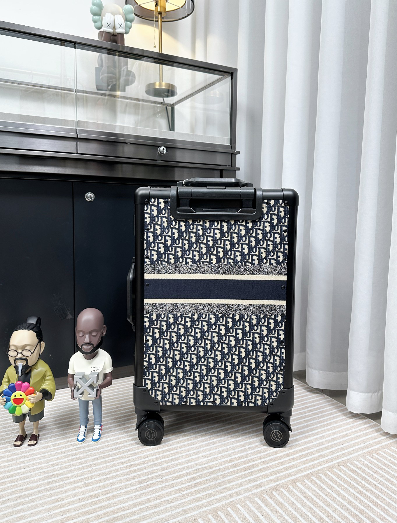 Dior luggage-33