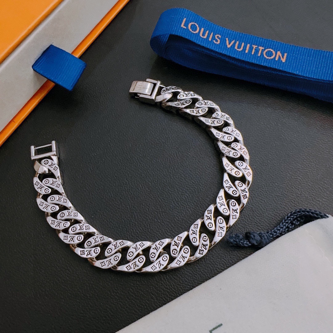 LV Bracelet-24