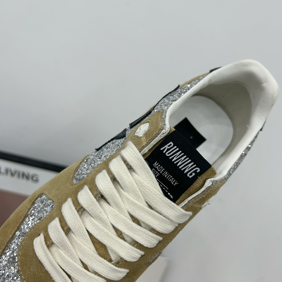 Golden Goose Sneakers-85