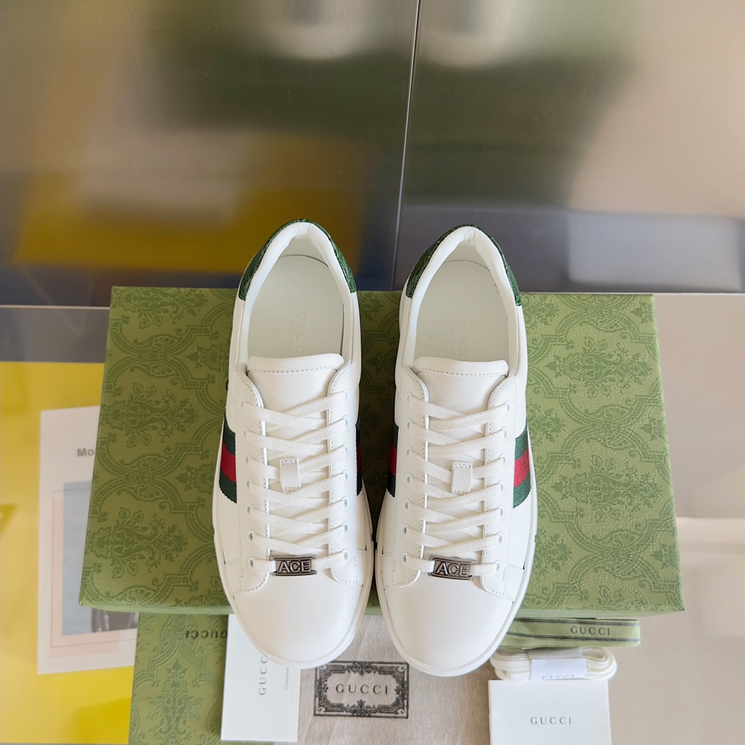 Gucci Sneakers-121