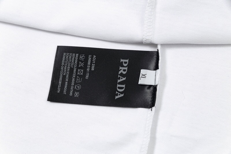Prada clothing-30