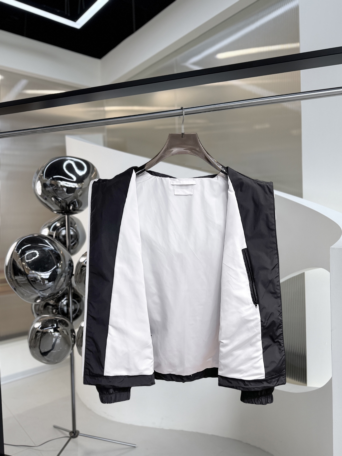 Prada Clothing-115