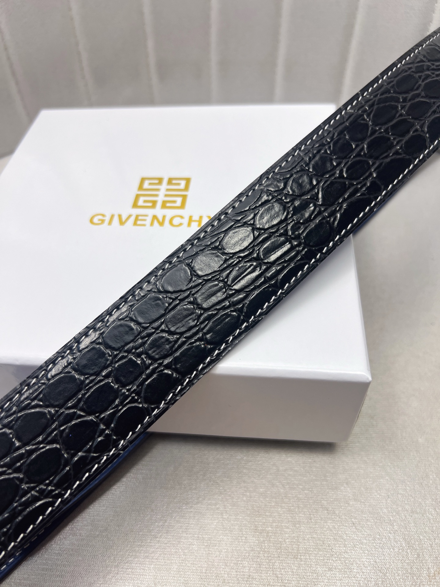 Givenchy belt-134
