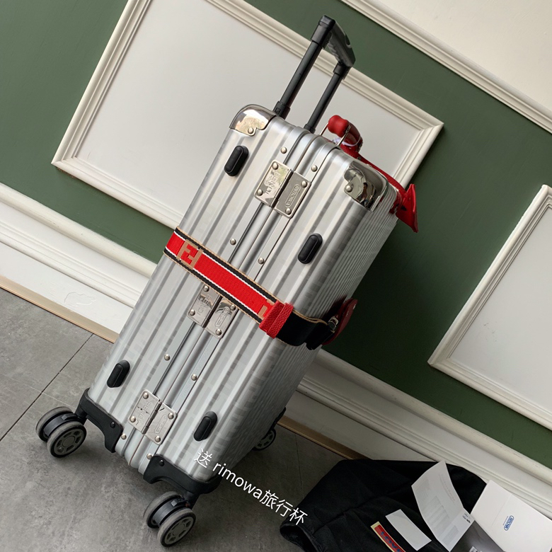 Fendi luggage-5