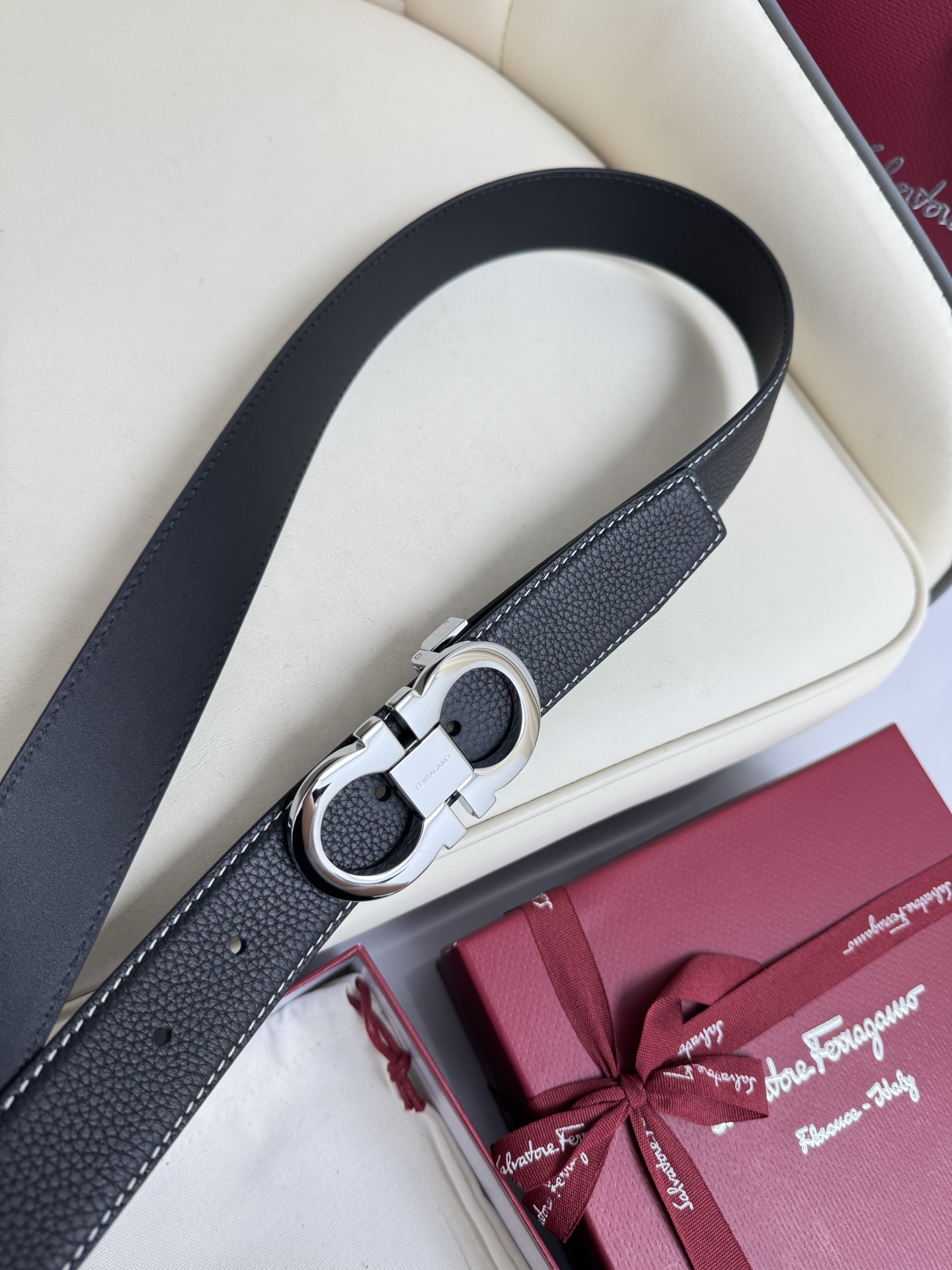 Ferragamo belt-101