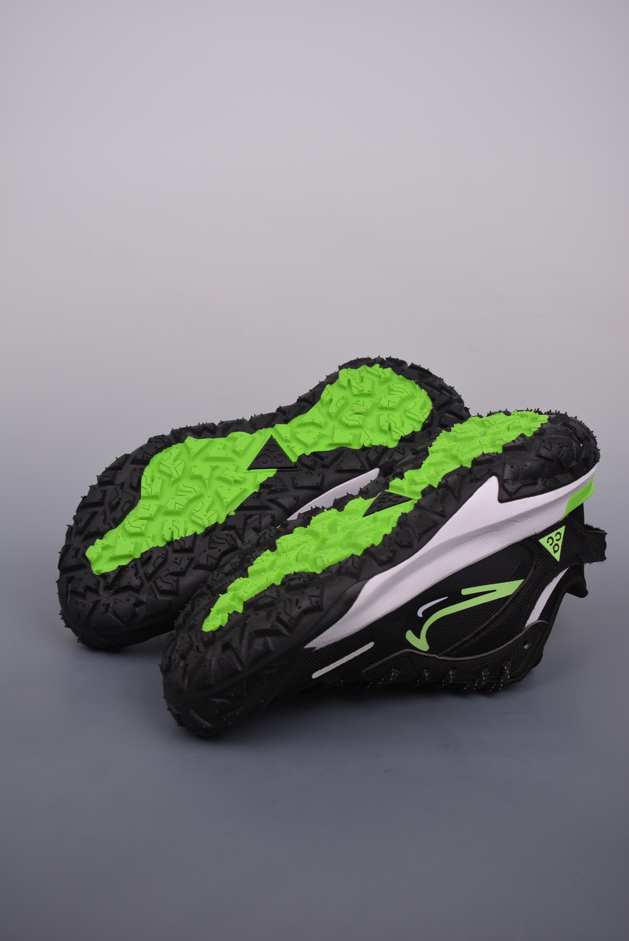 Nike Sneakers-120