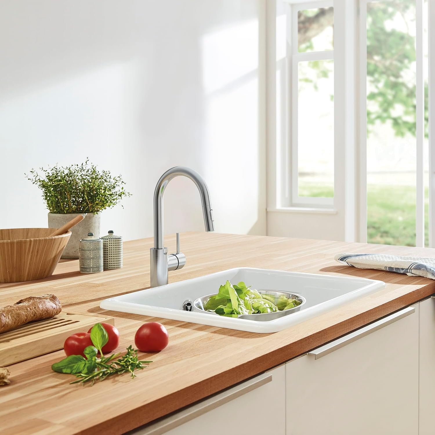 GROHE 31479DC1 Concetto Pull-Down Bar Kitchen Faucet with Sprayer. 1.75 GPM, Supersteel (Stainless Steel)