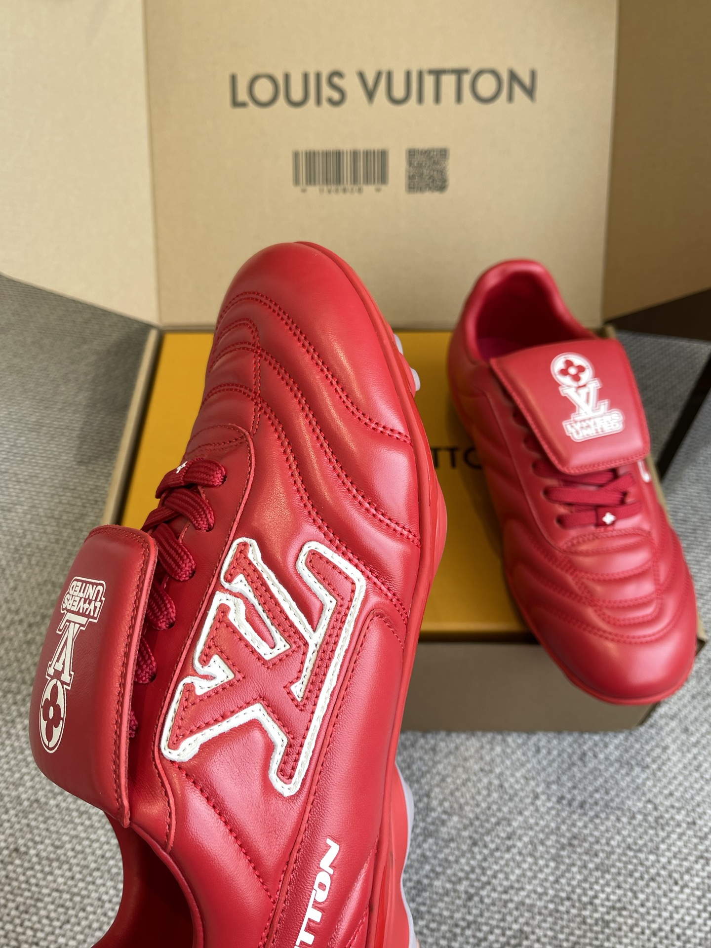 Lv Sneakers-107