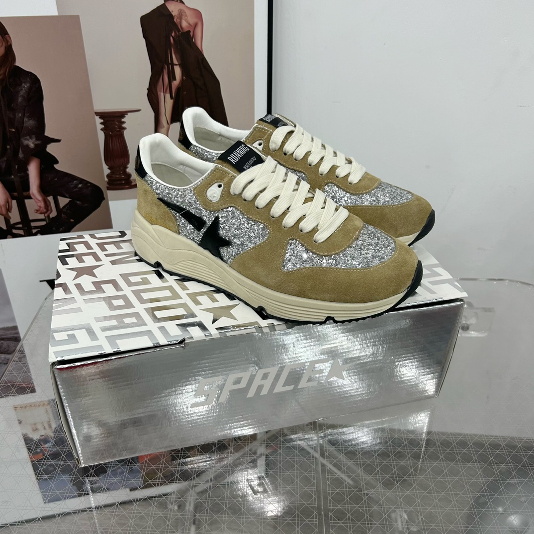 Golden Goose Sneakers-85