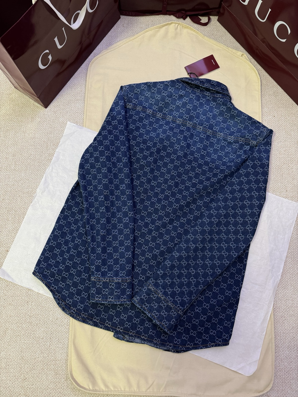 Gucci Clothing-132
