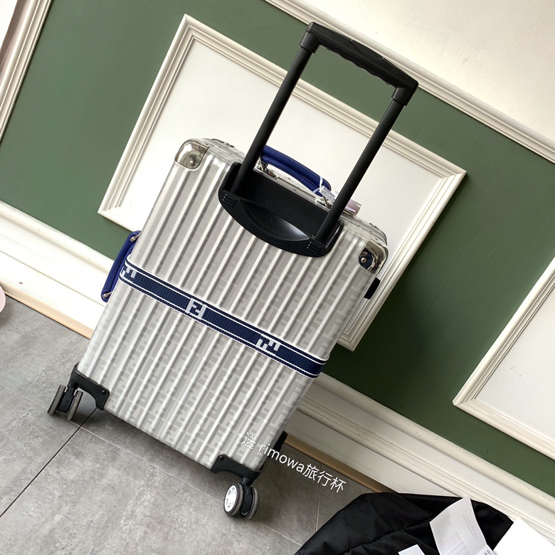 Fendi luggage-10
