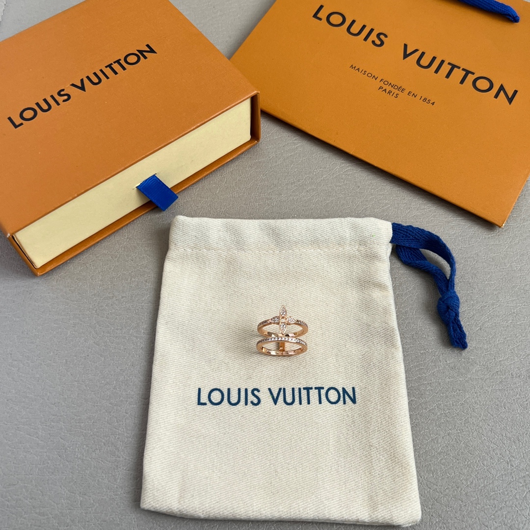 LV ring-32
