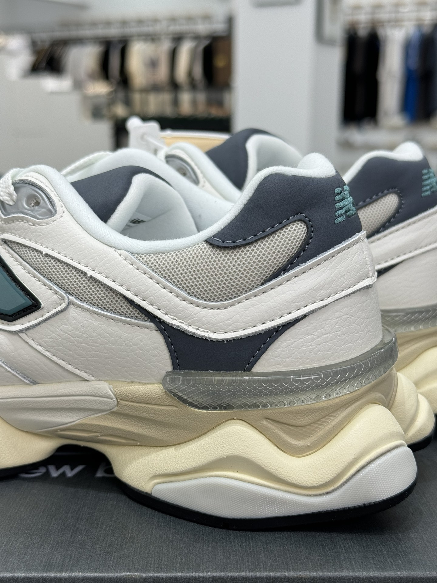 New Balance Sneakers-182