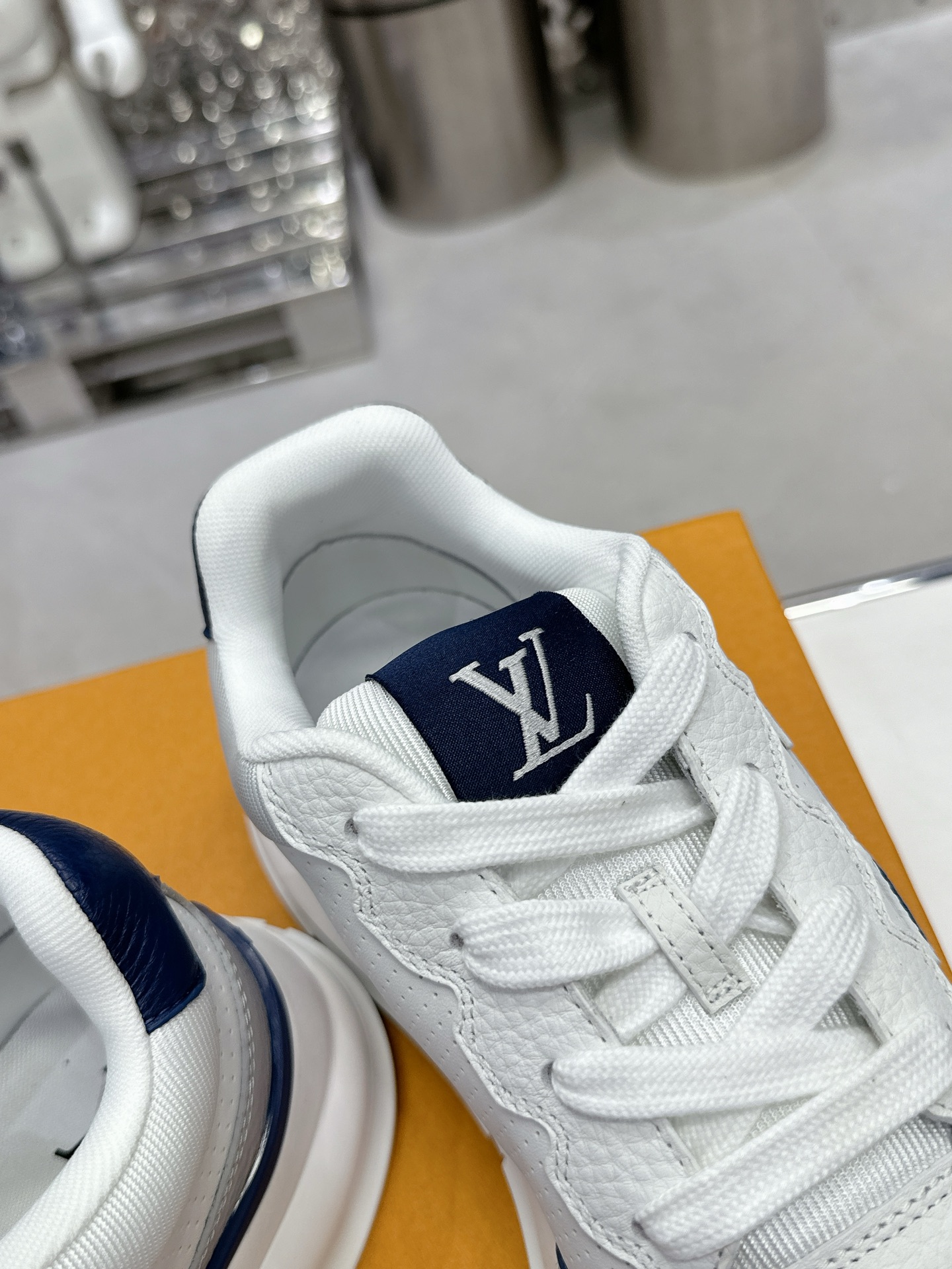 Lv Sneakers-7