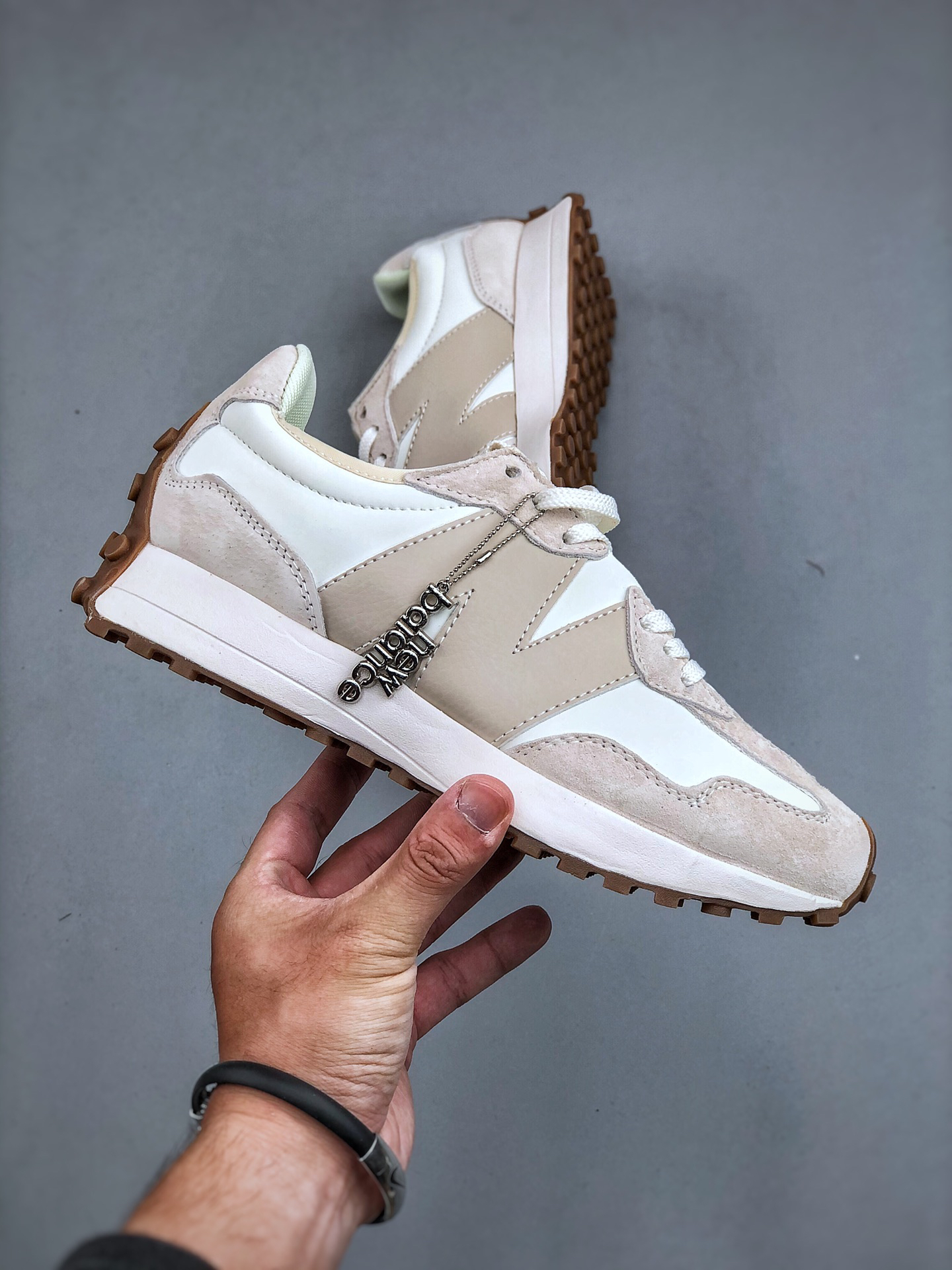 New Balance Sneakers-325