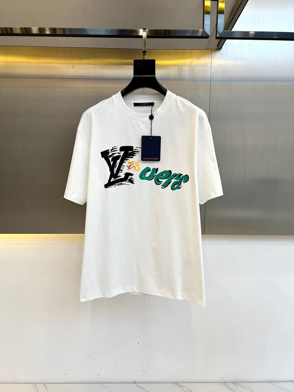 LV clothing-242