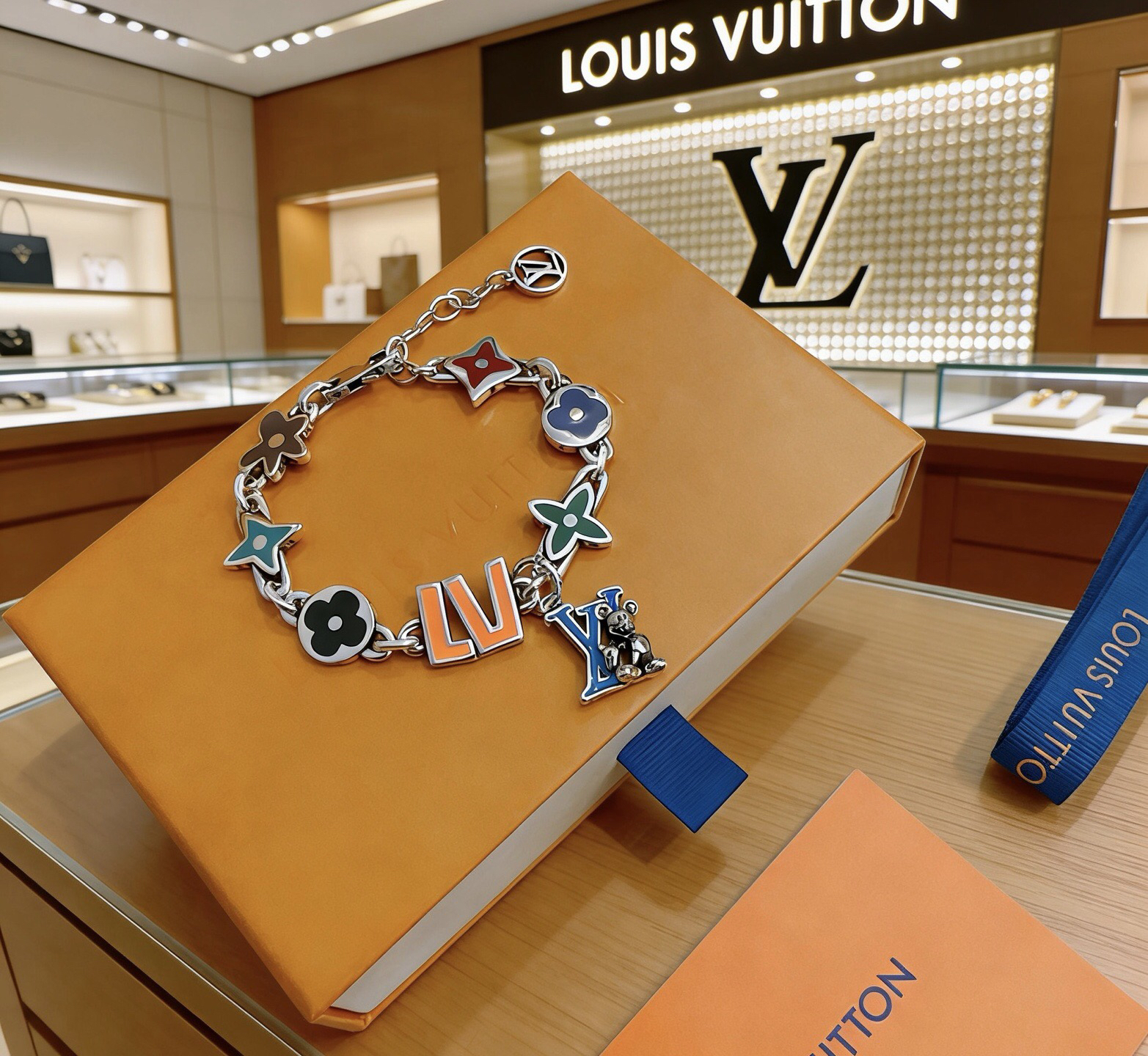 LV Bracelet-46