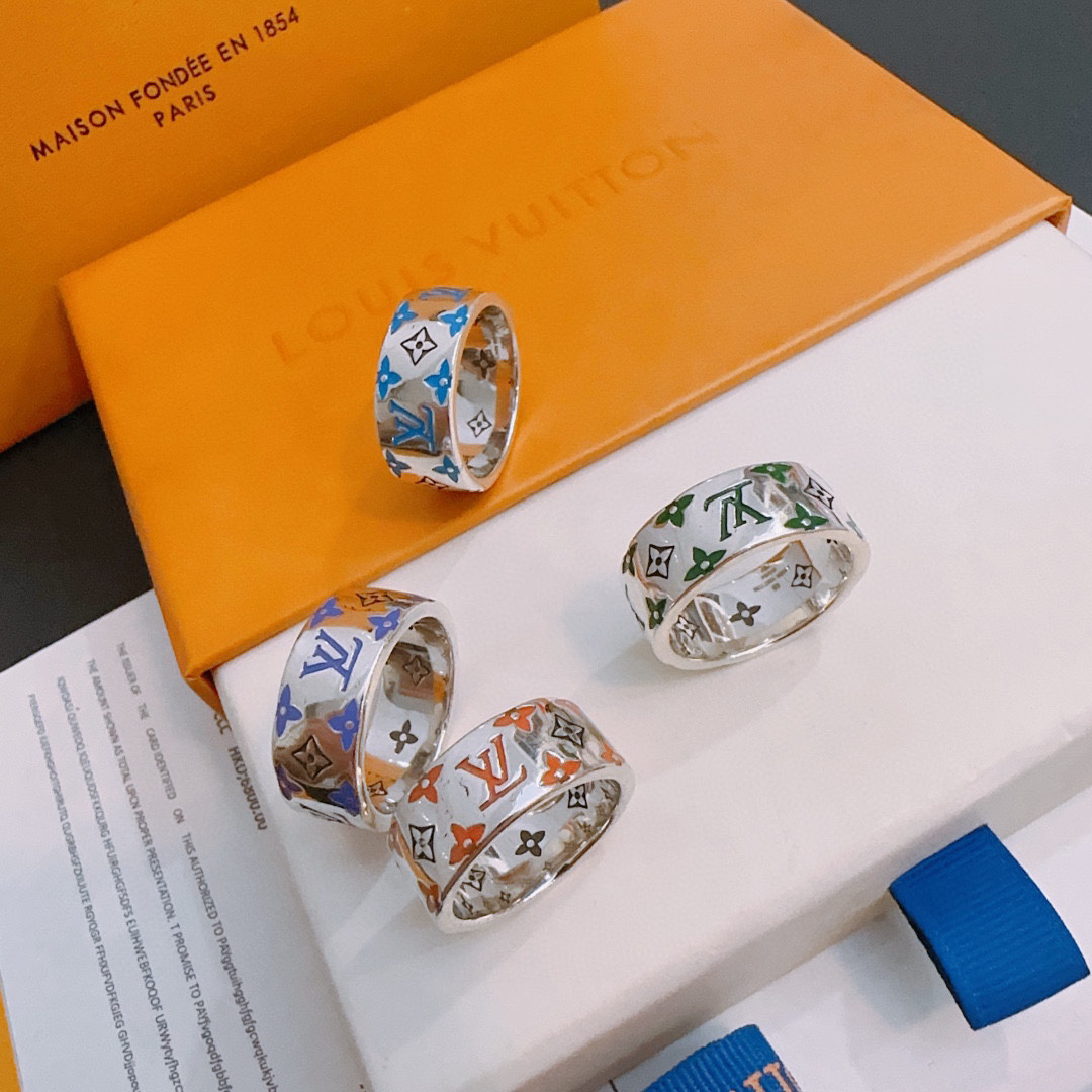 LV ring-57