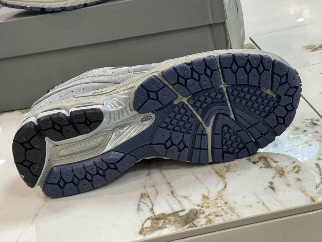 New Balance Sneakers-130