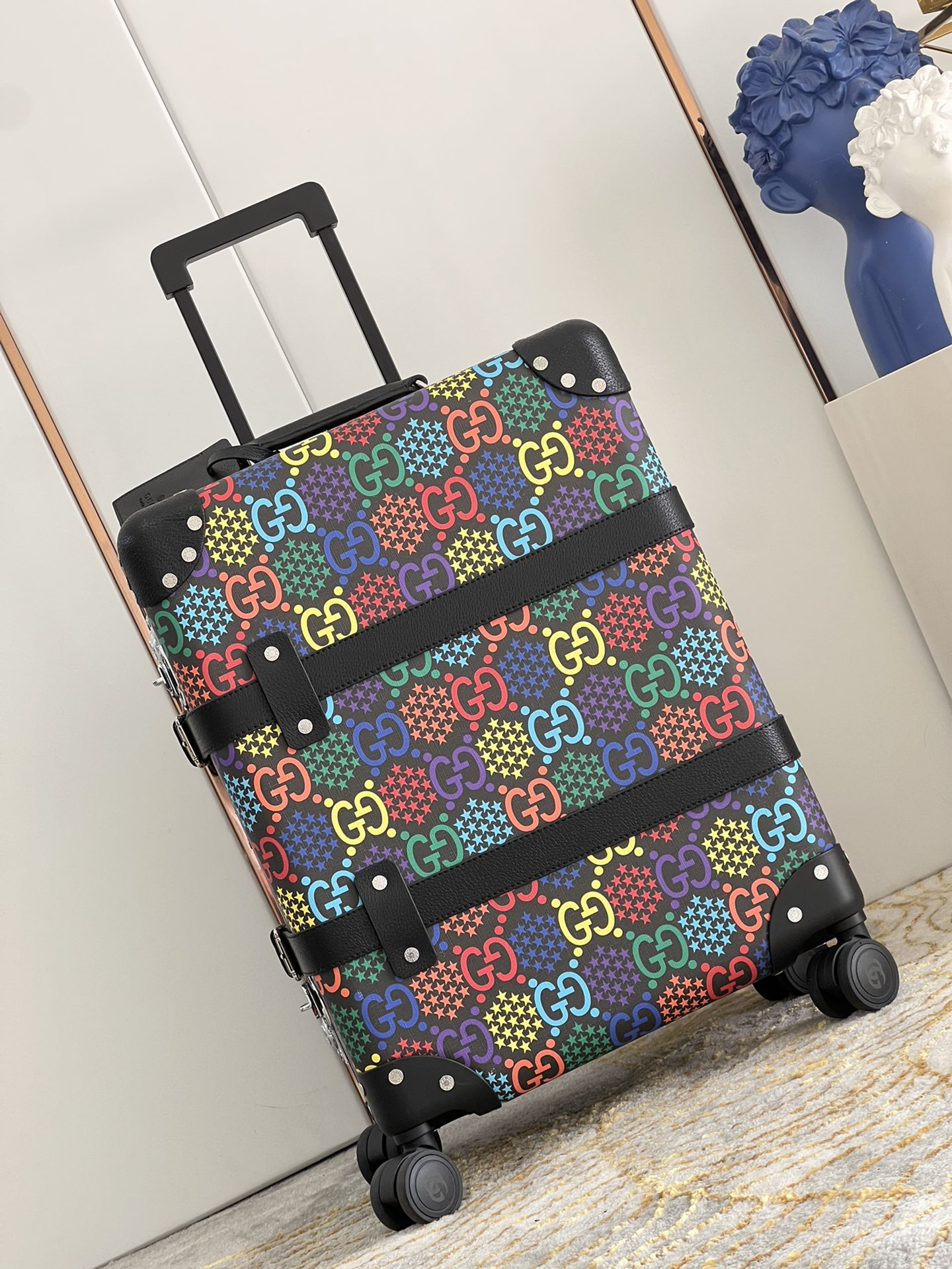 Gucci luggage-3
