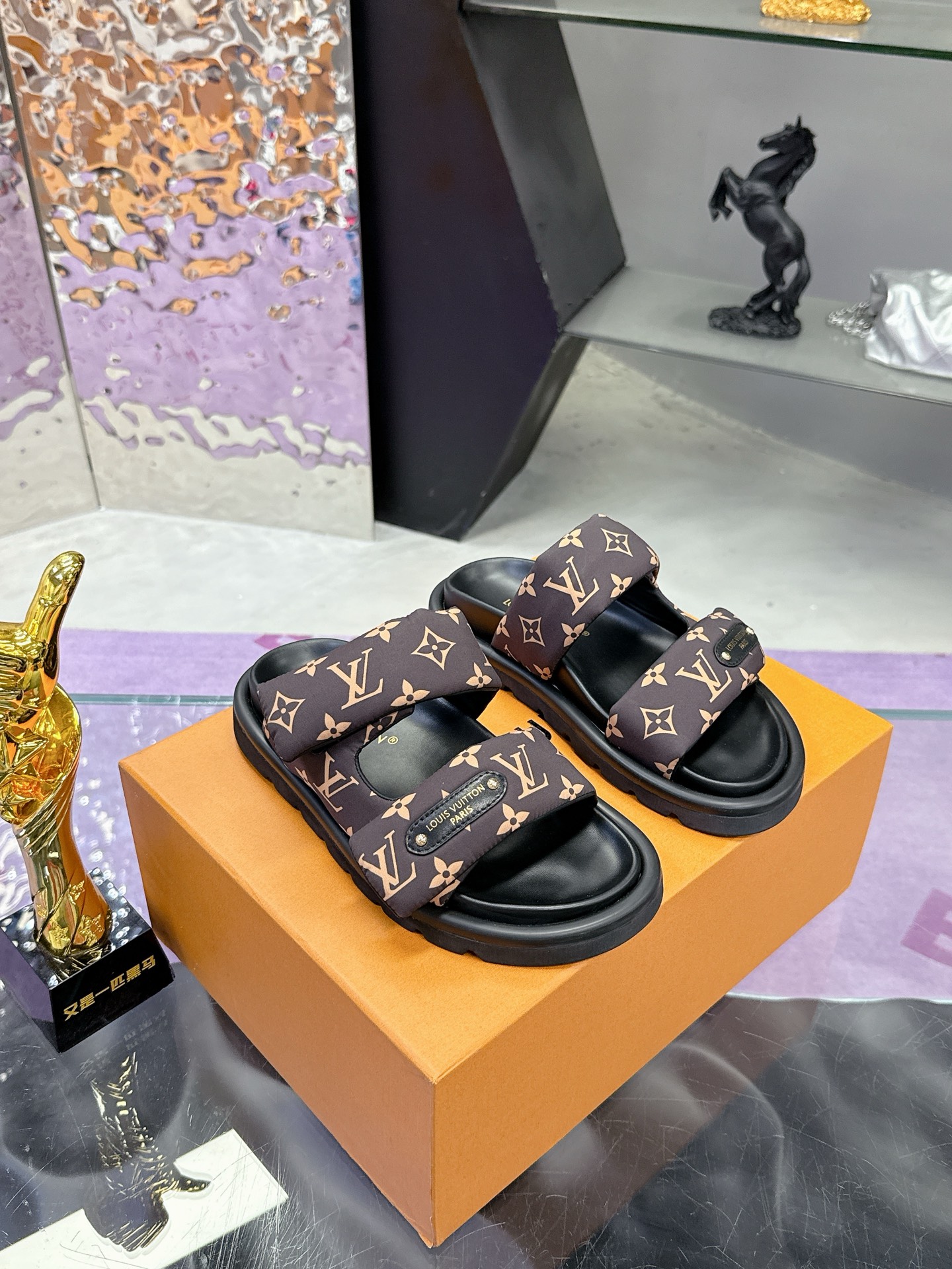 LV Summer footwear