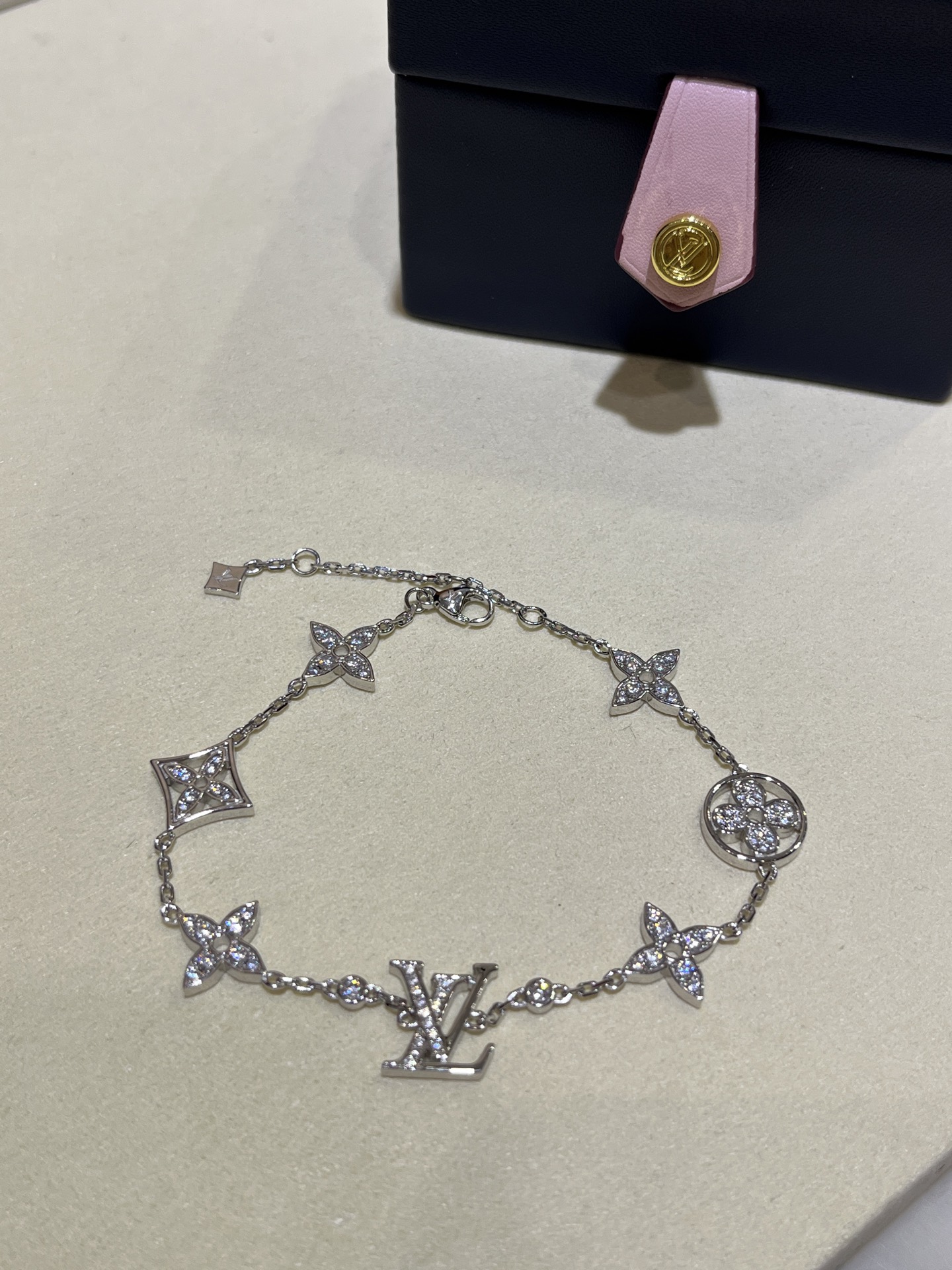 LV Bracelet-59