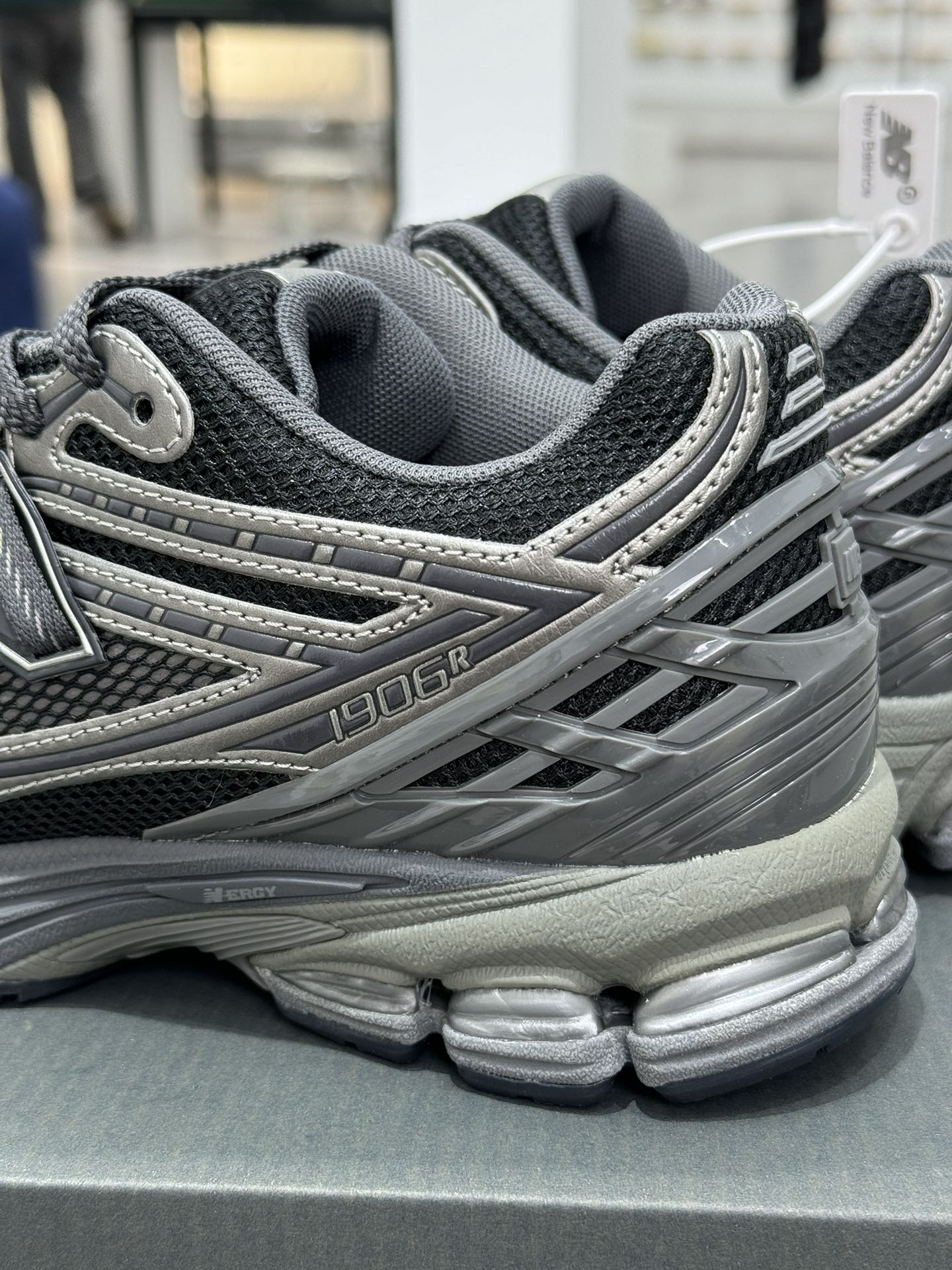 New Balance Sneakers-204