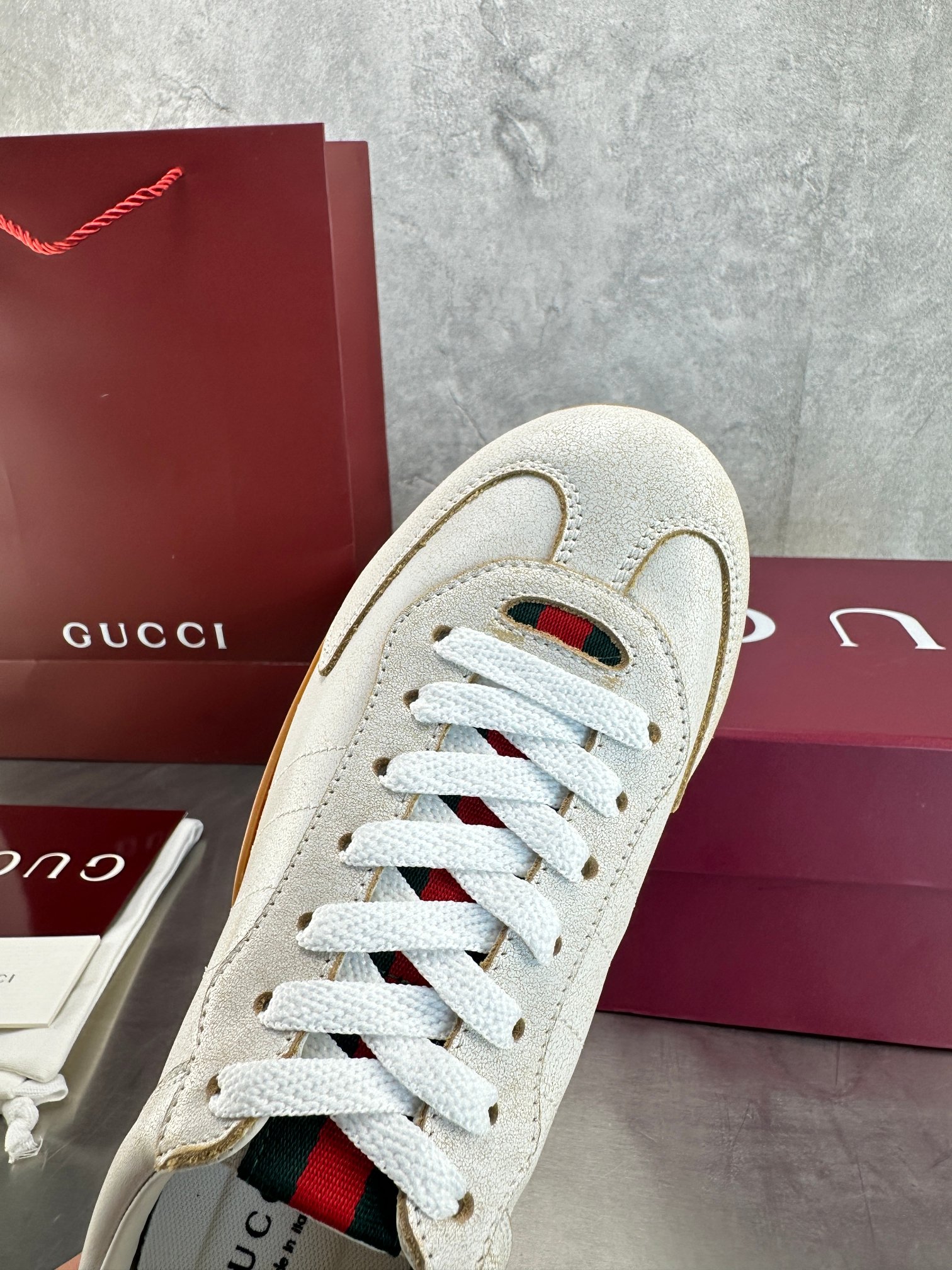 Gucci Sneakers-182