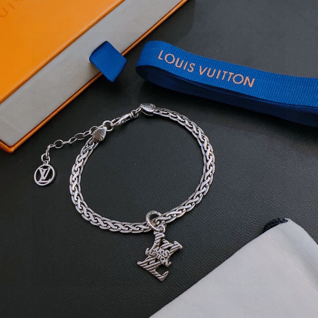 LV Bracelet-30