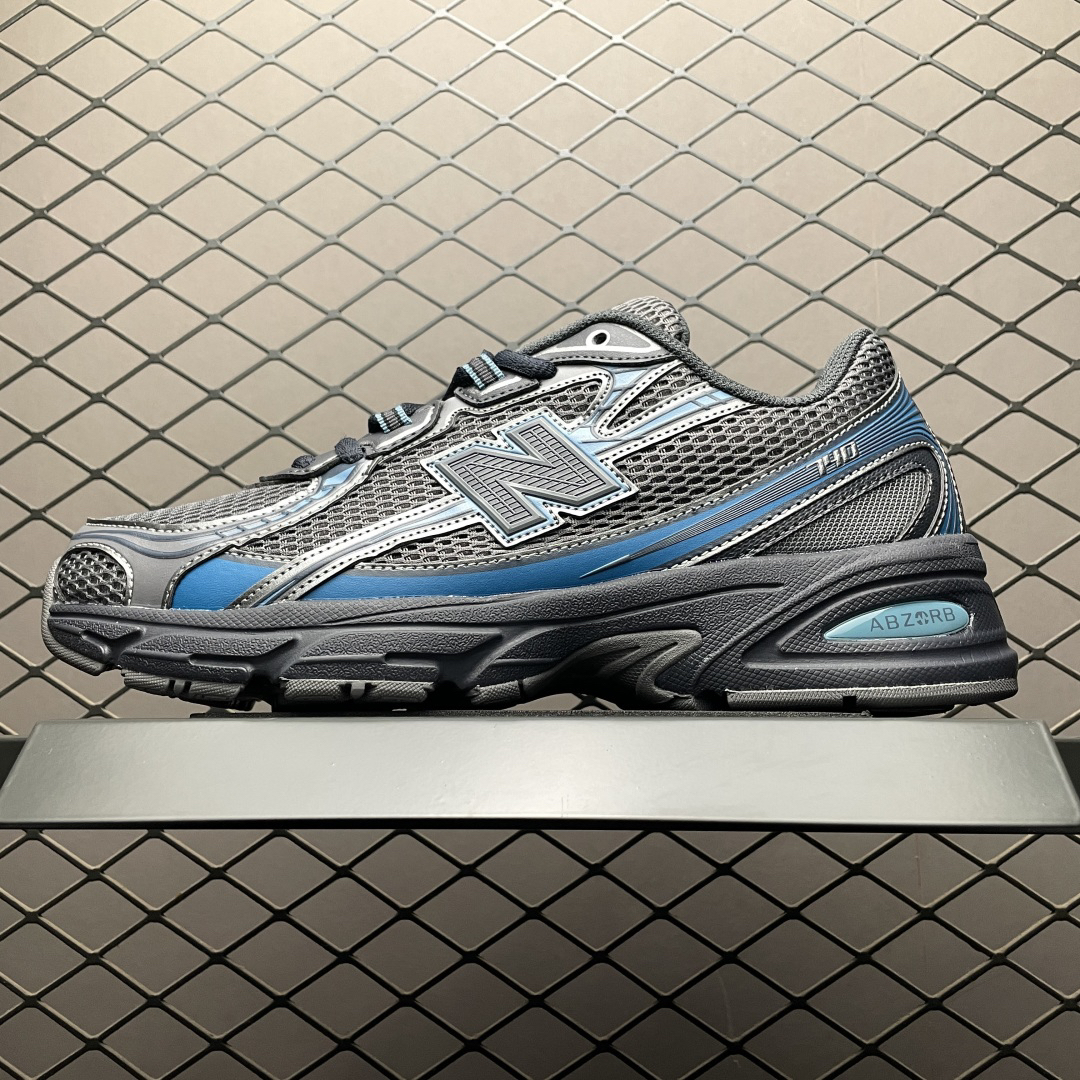 New Balance Sneakers-102