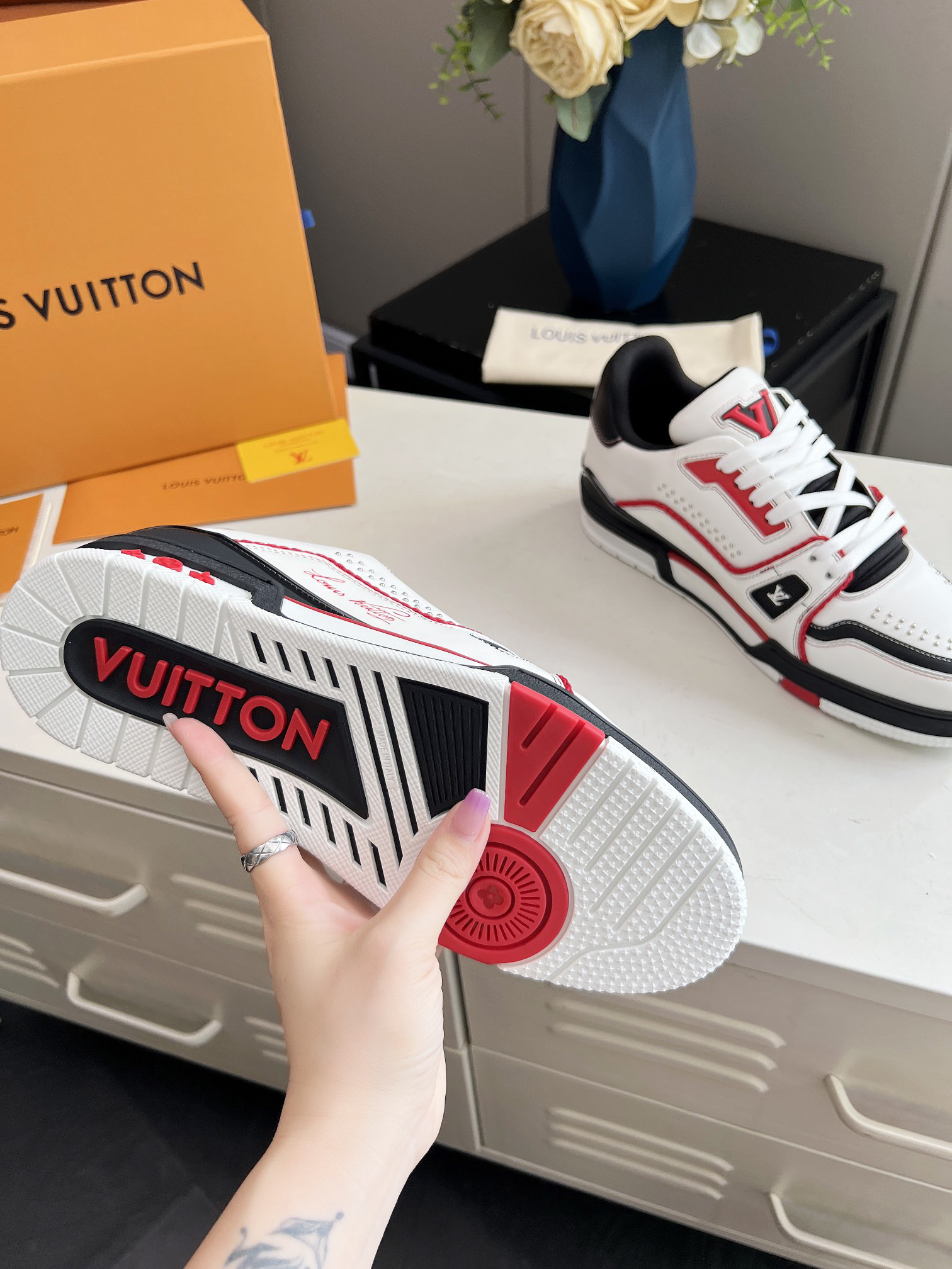 Lv Sneakers-68