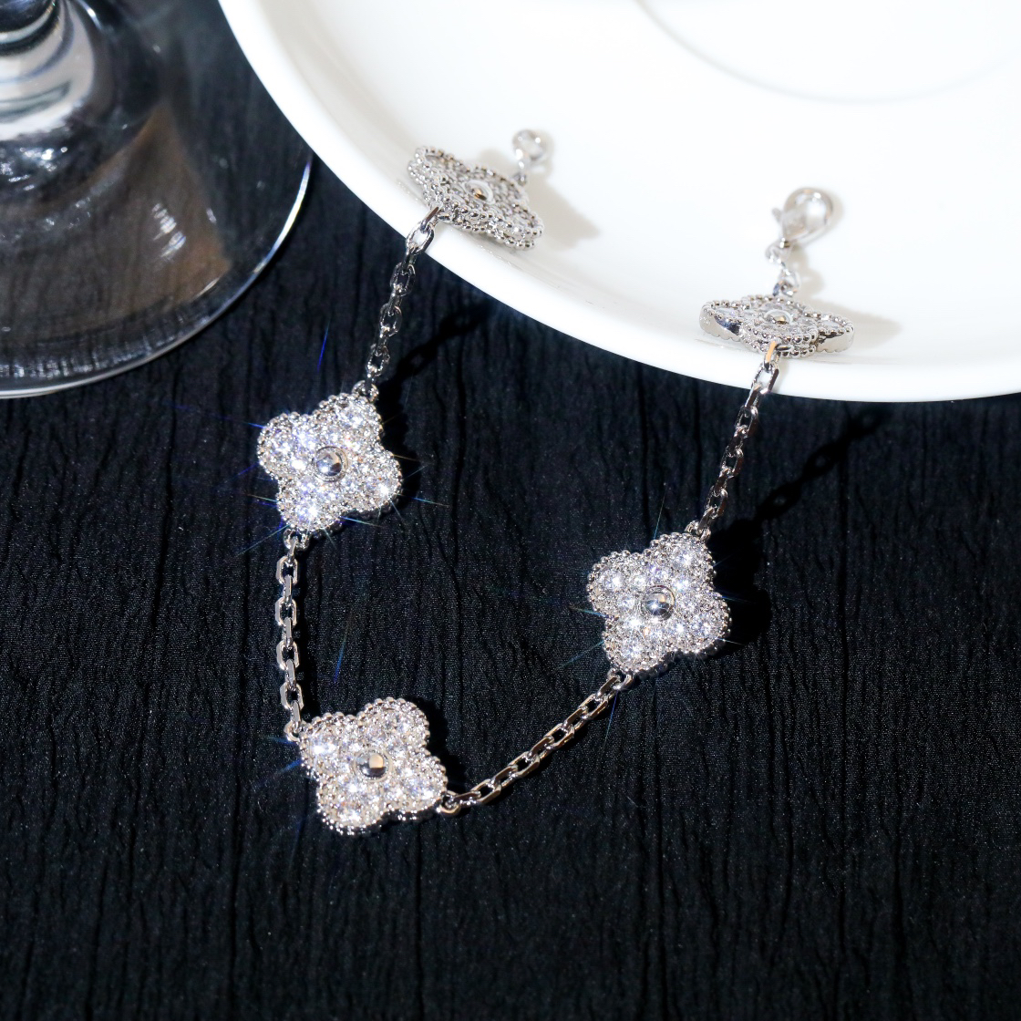 Van Cleef & Arpels Bracelet-79