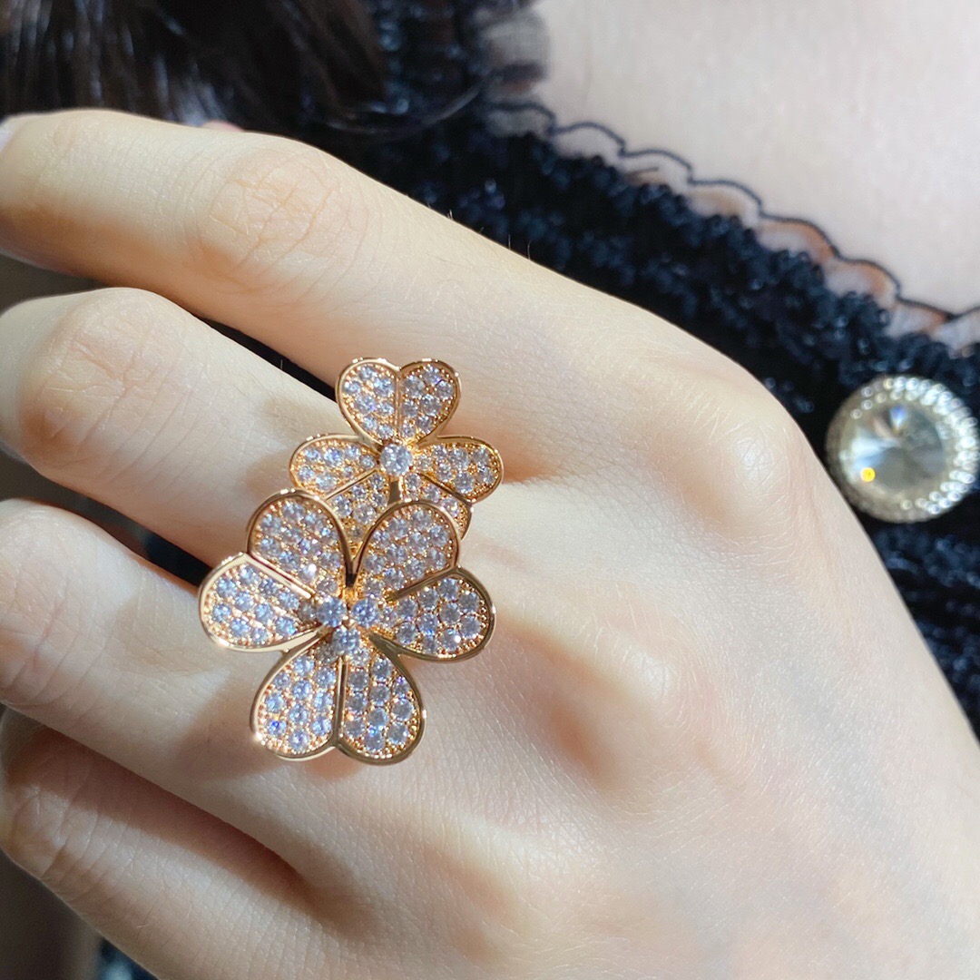 Van Cleef & Arpels ring-91