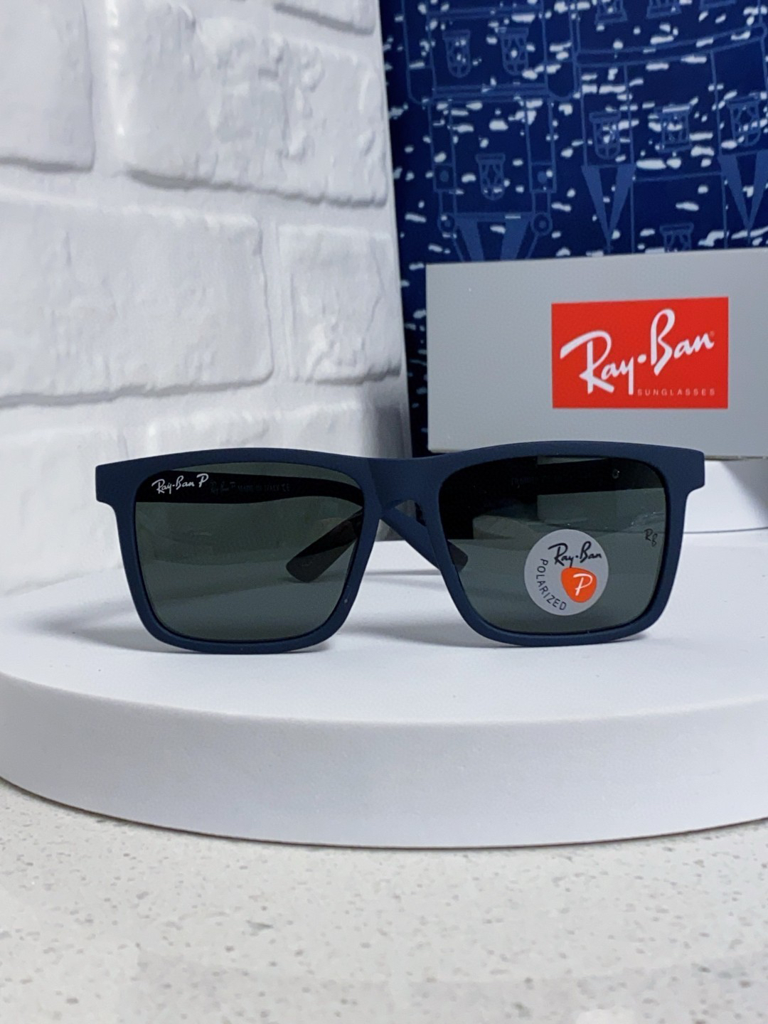 Ray-Ban glasses-1