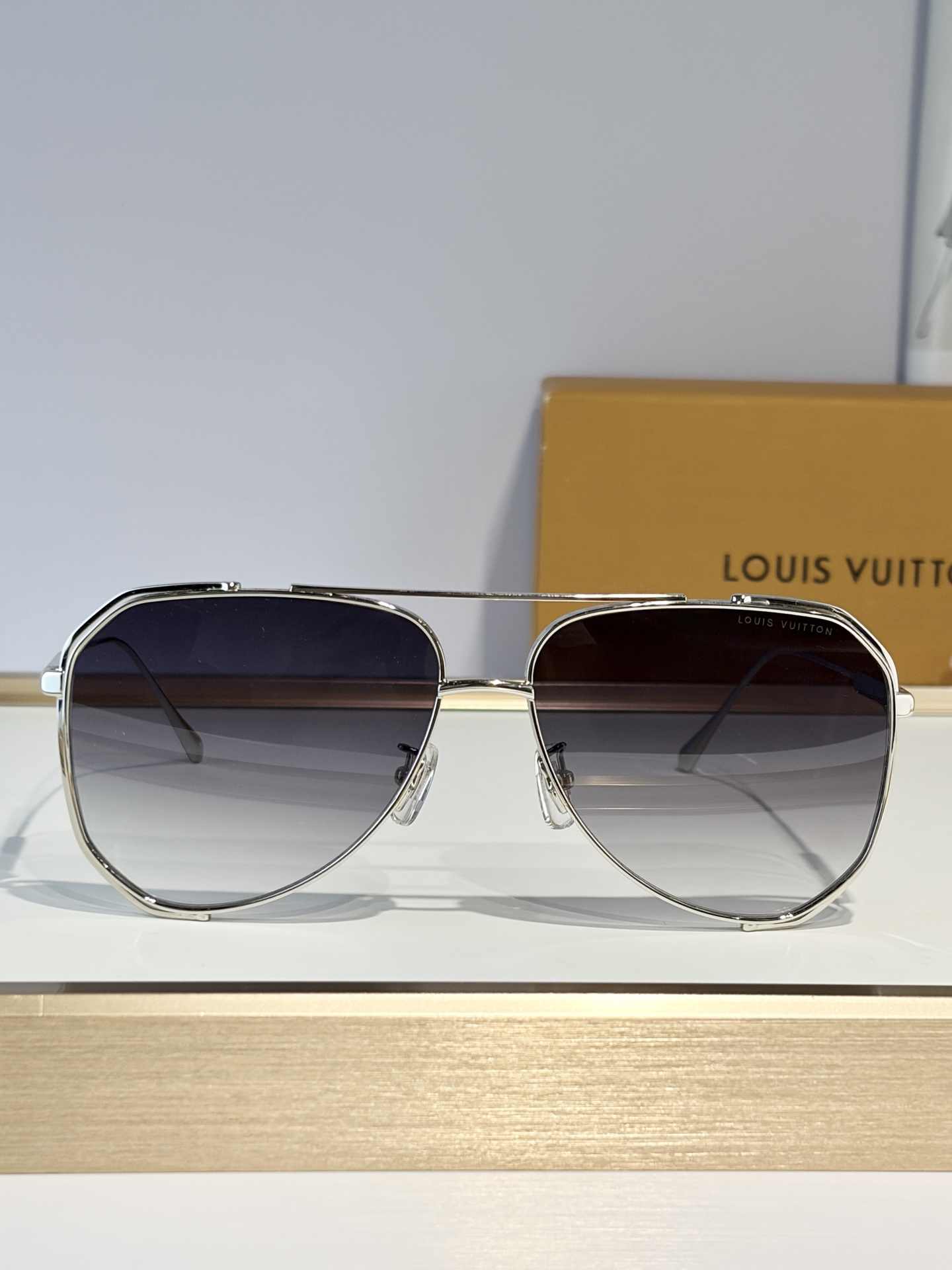 LV glasses-50
