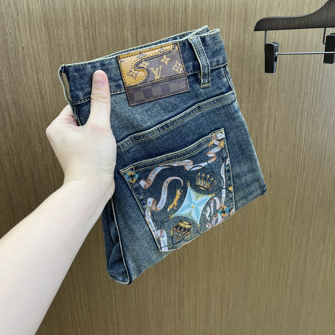 LV Clothing-19