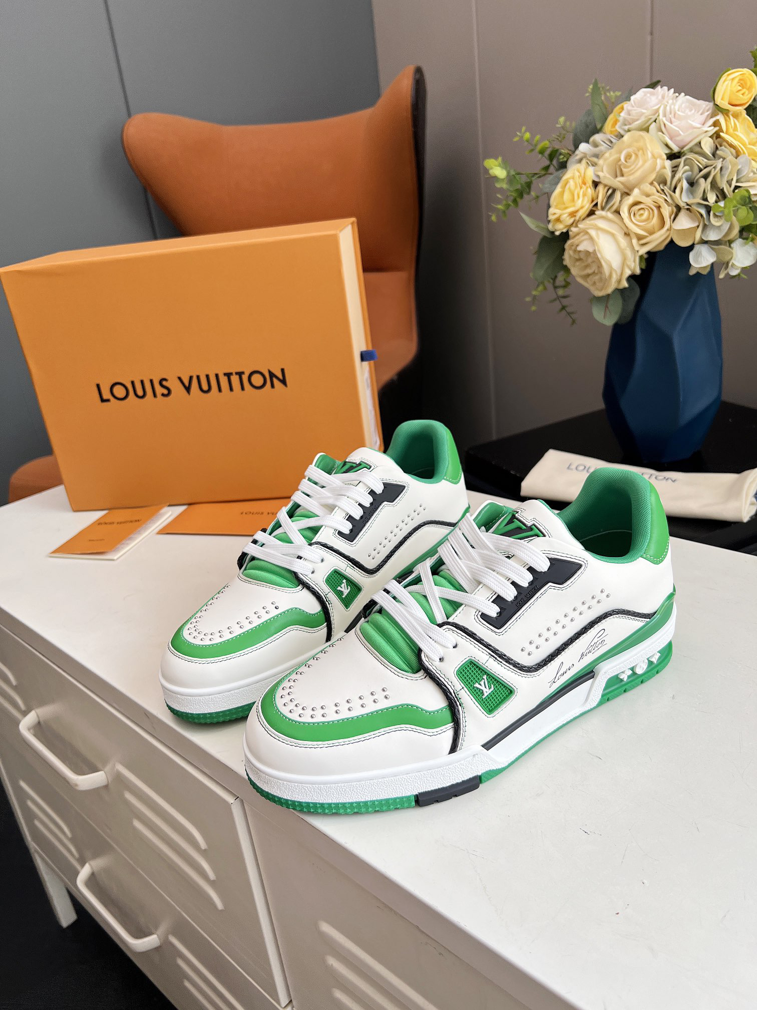 Lv Sneakers-71