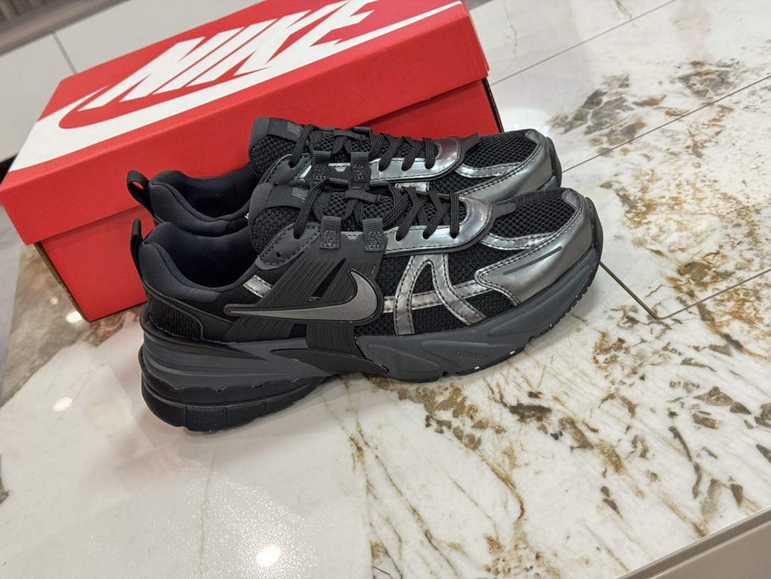Nike Sneakers-258