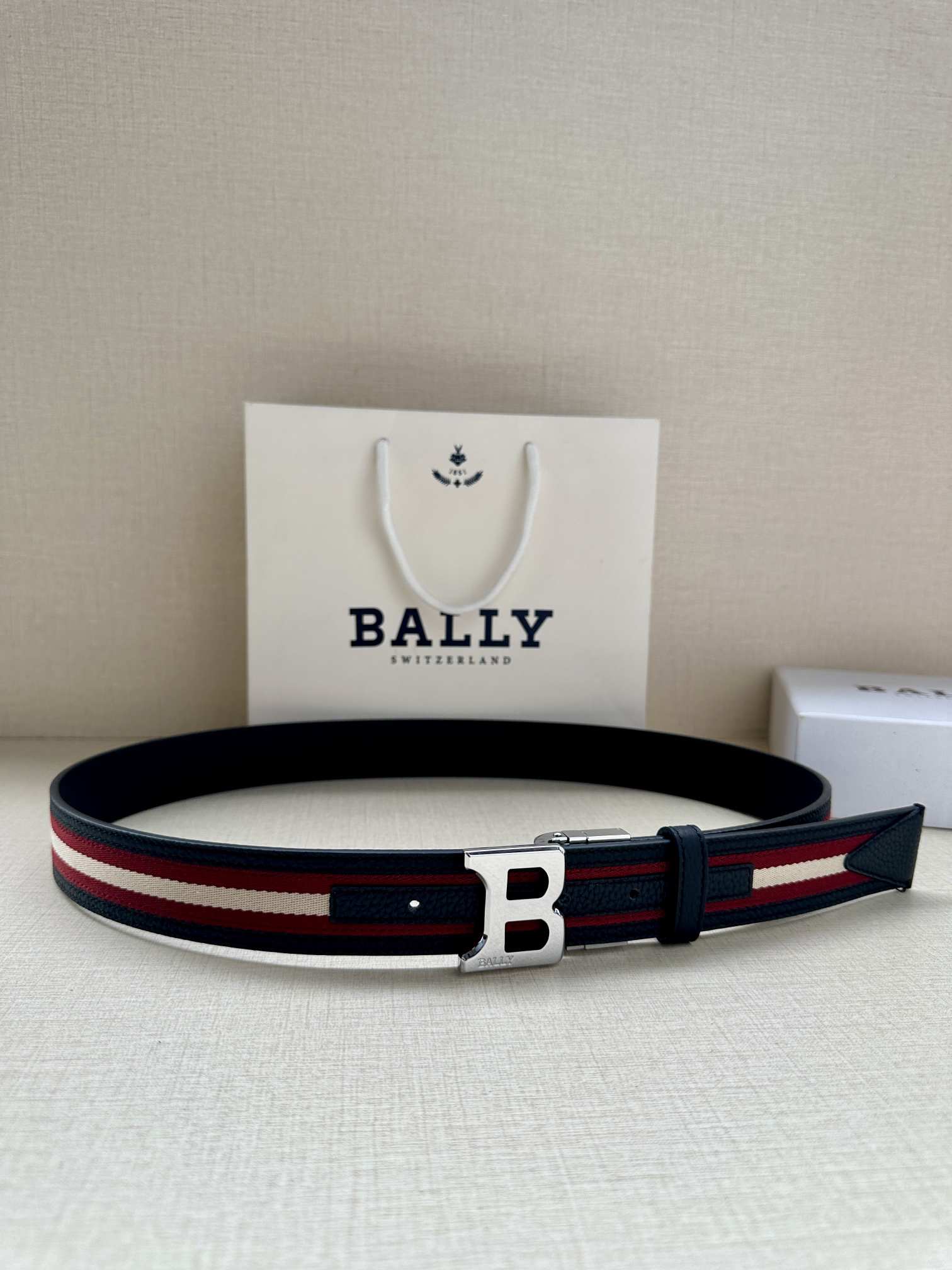 Burberry belt-77