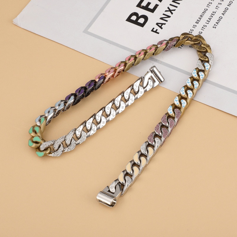 LV necklace-4