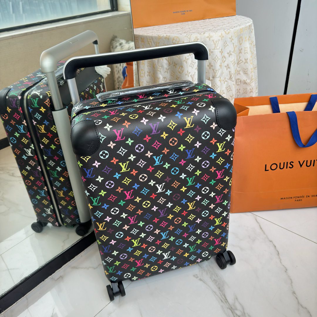 LV luggage-77