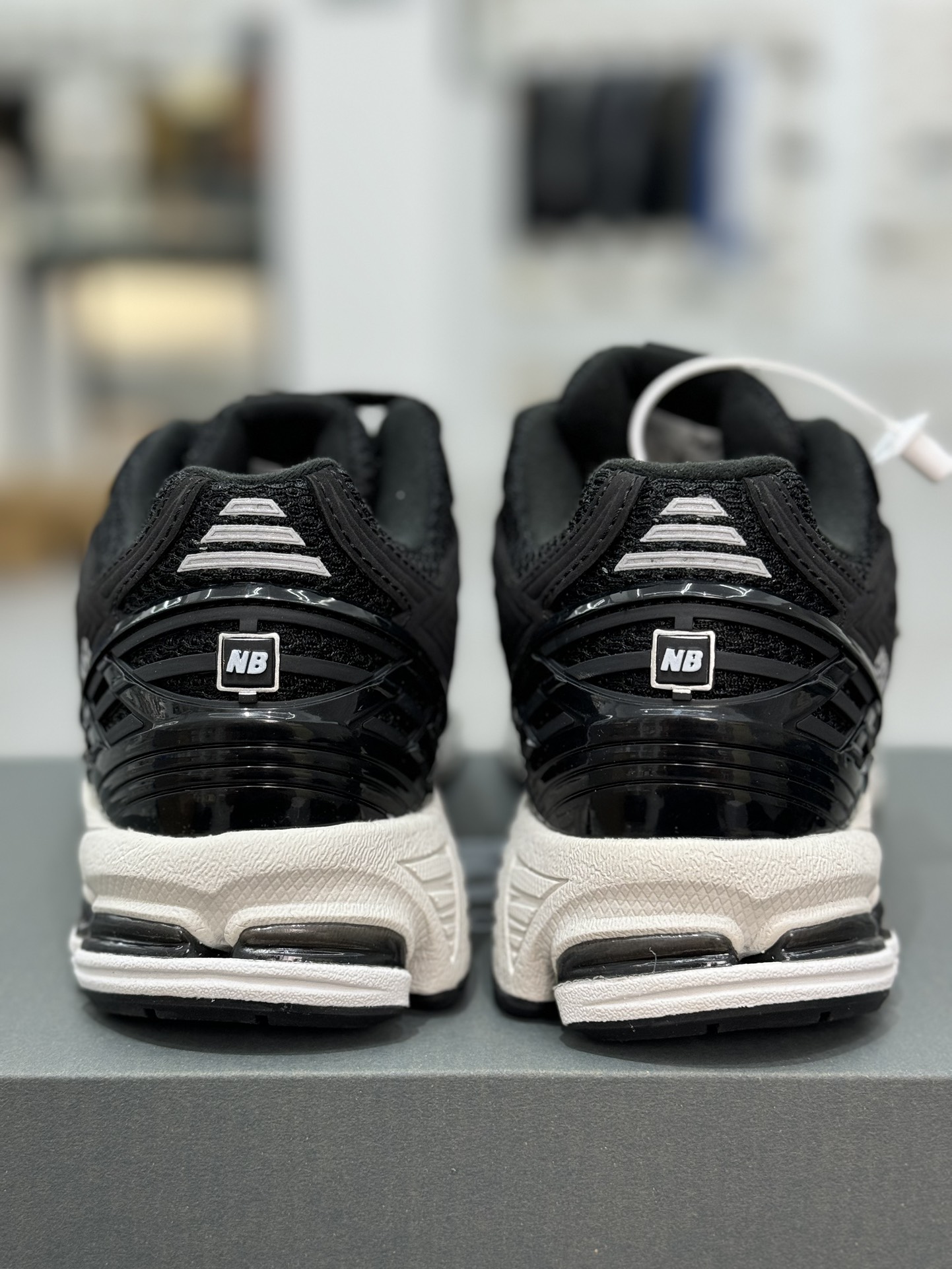 New Balance Sneakers-187