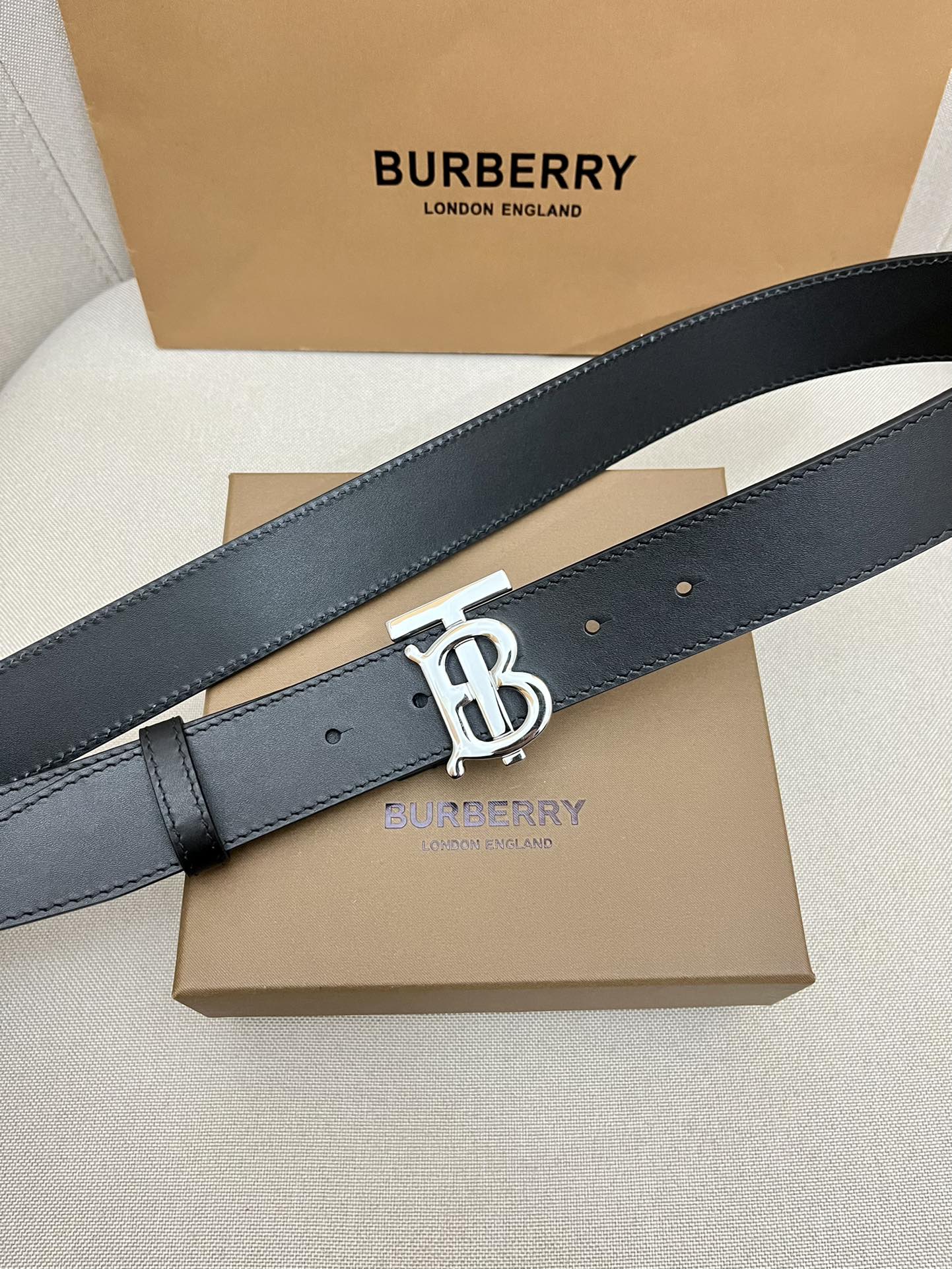 Burberry belt-94